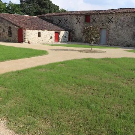 Hébergement de vacances Logis De Caractère 18ème Siècle, 10 Personnes - Fr-1-426-428 Les Herbiers