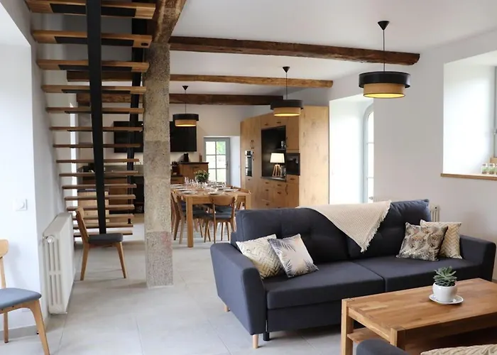 Hébergement de vacances Logis De Caractère 18ème Siècle, 10 Personnes - Fr-1-426-428 *